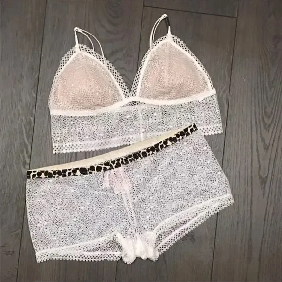 Victorias Secret crochet padded bralette matching Boyshorts Shortie panty set